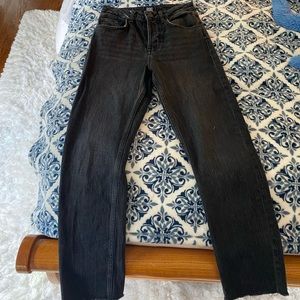 BDG W27 L32 dark wash jeans